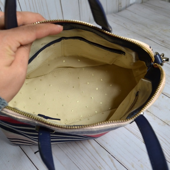 Kate Spade  Cedar Street Stripe Maise Crossbody Ba - Picture 4 of 6